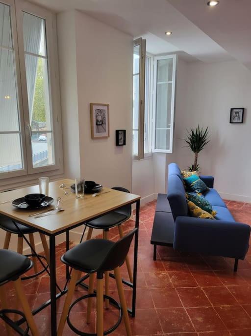 Appartement De Charme Avec Tomettes Et Parquet Graulhet Exterior foto